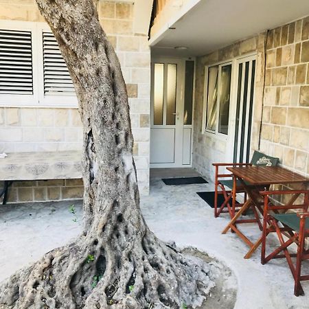 Guest House Ratko Rafailovici Exterior photo