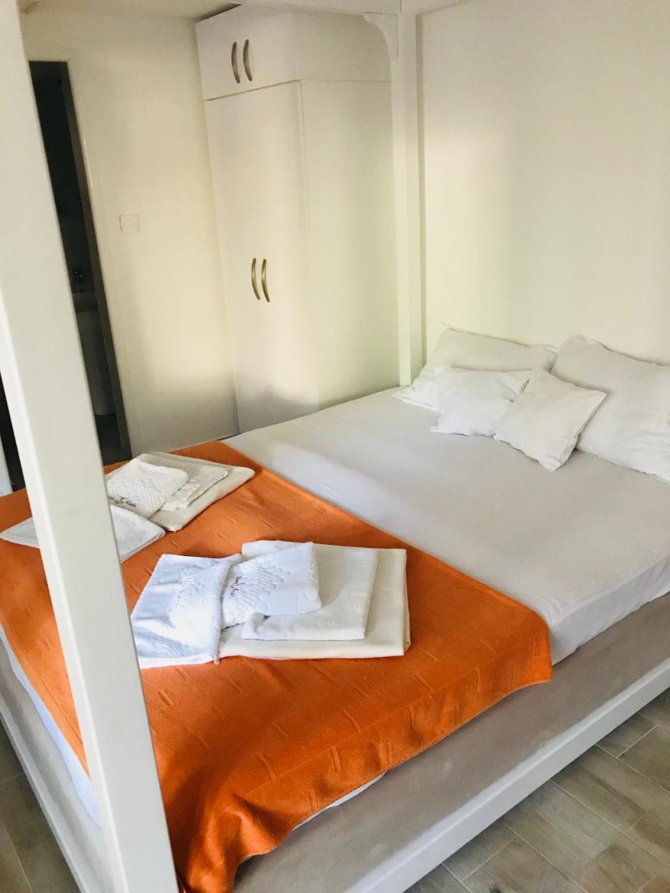 Guest House Ratko Rafailovici Exterior photo